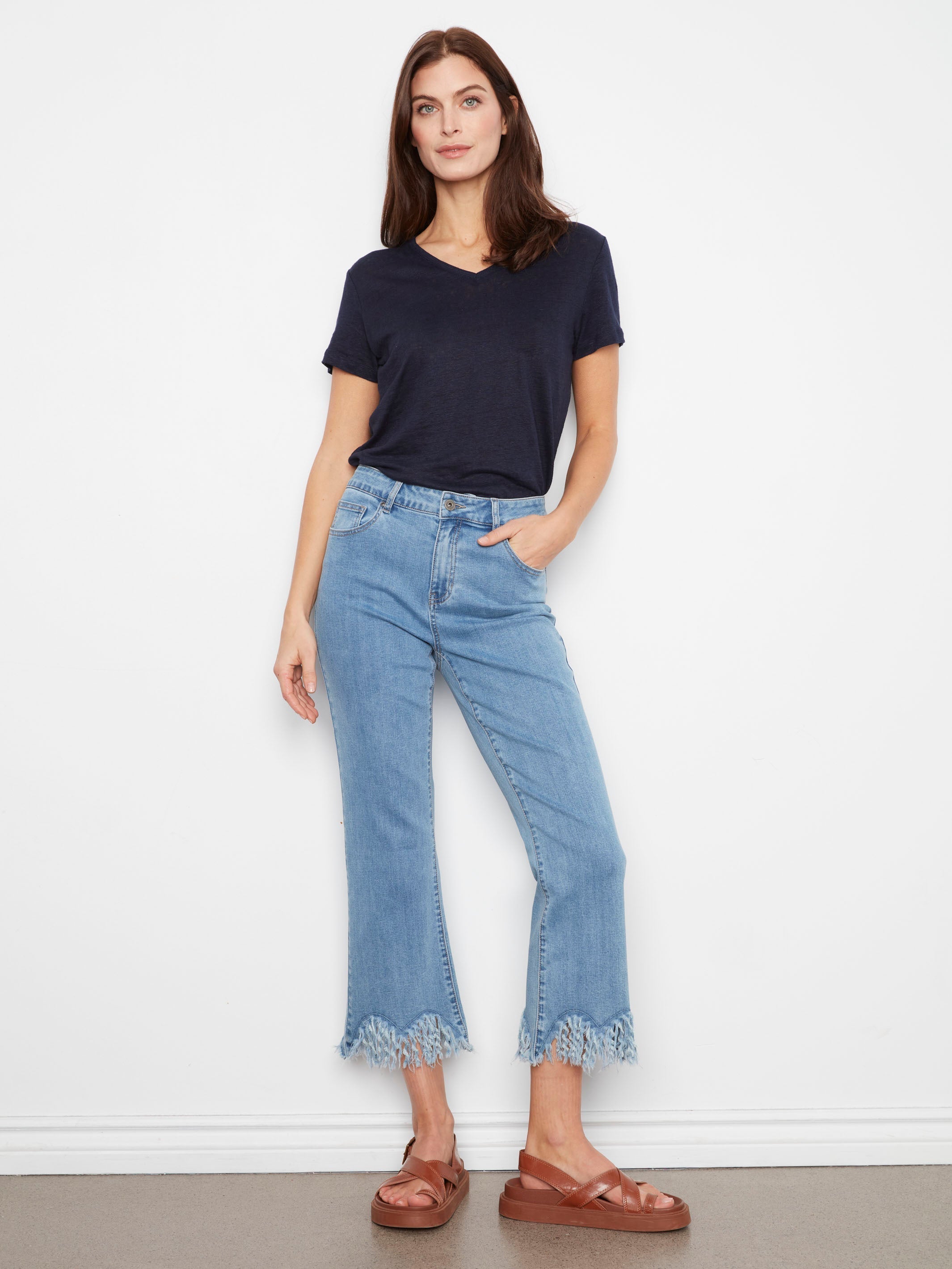Charlie B. Stretch Denim Bootcut Crop mit Fringed Hem Style C5277YR/431 - Blau Jean