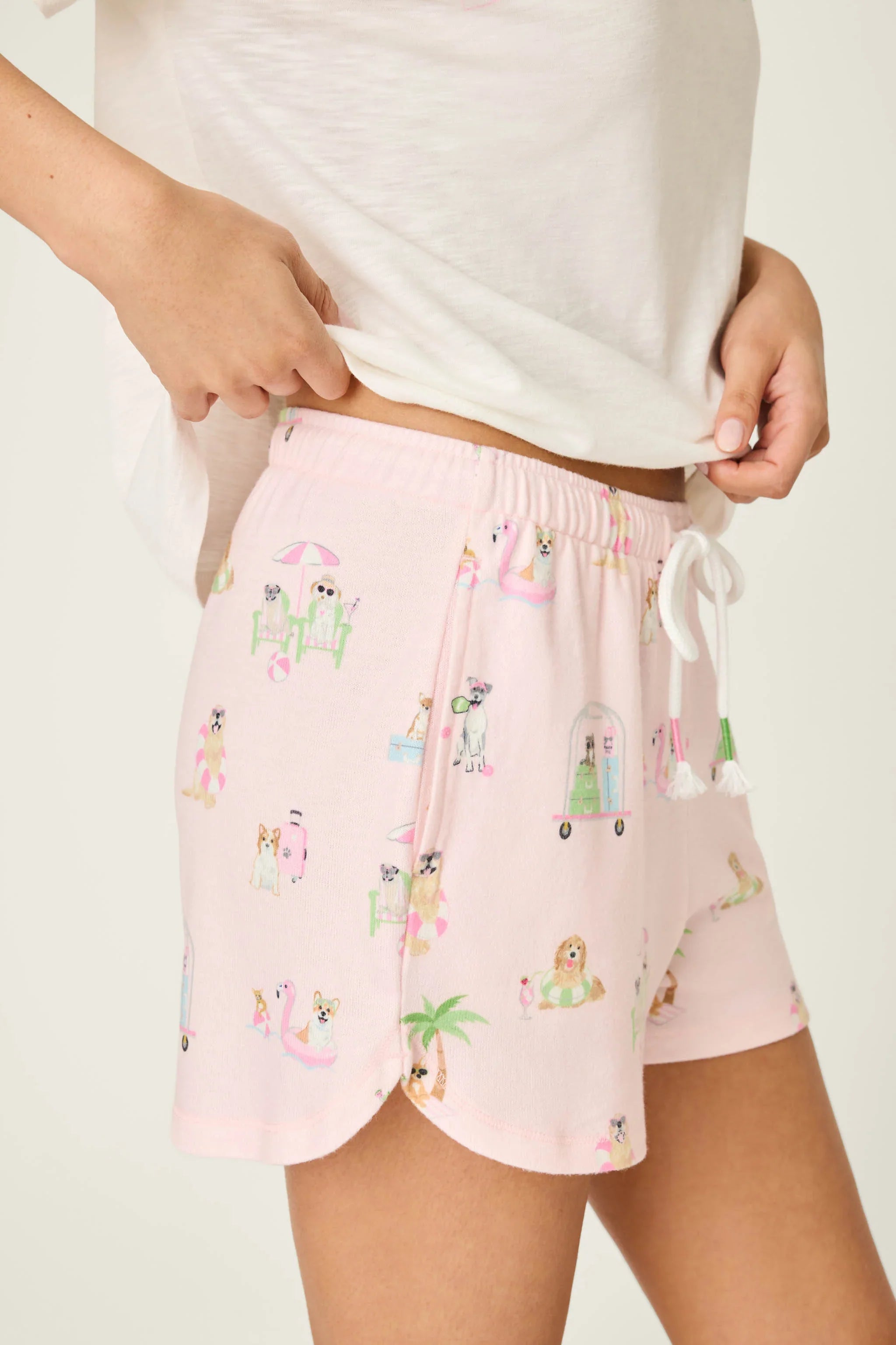 PJ Salvage Pupcation Palms Shorts Stil