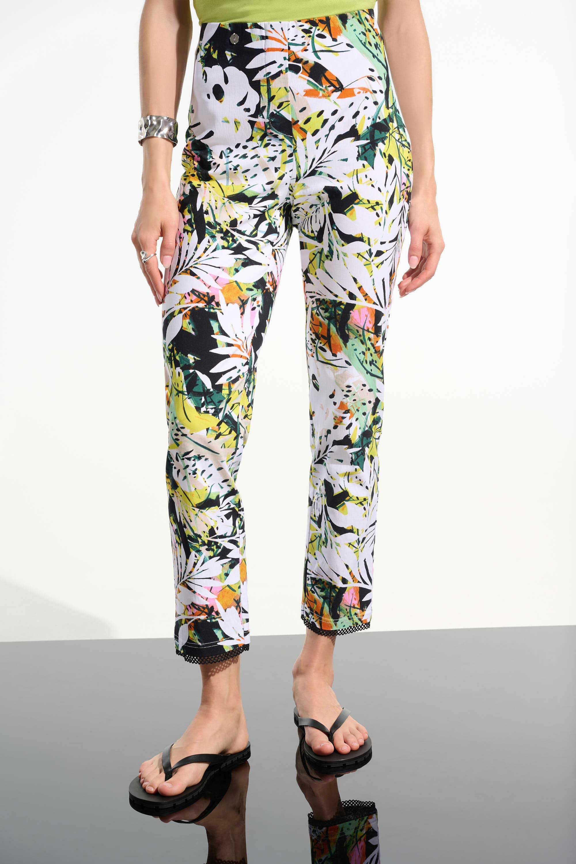LAST ONE SZ 8 - Joseph Ribkoff Tropical Print Pull-On Hose mit Mesh Detail Style 261603