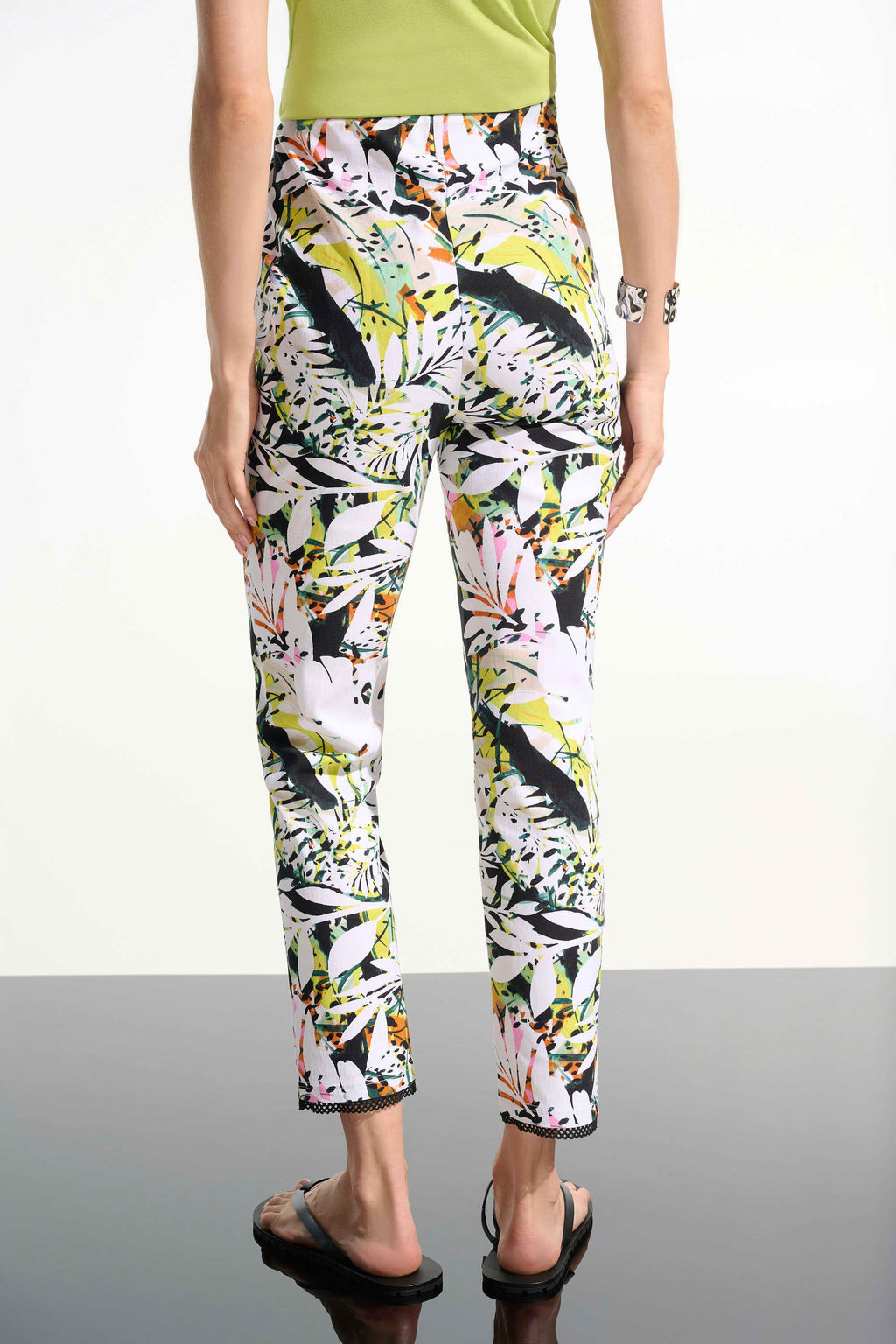 LAST ONE SZ 8 - Joseph Ribkoff Tropical Print Pull-On Hose mit Mesh Detail Style 261603