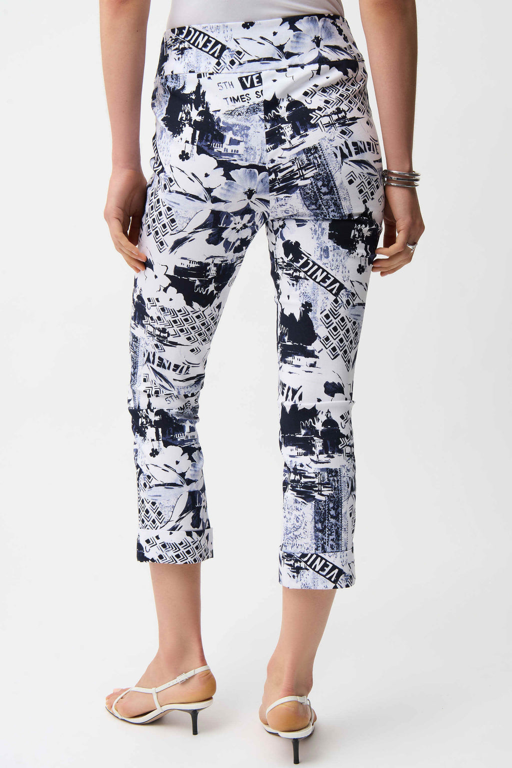 Joseph Ribkoff Conversational Print Crop Pull-On Hose Stil 261187